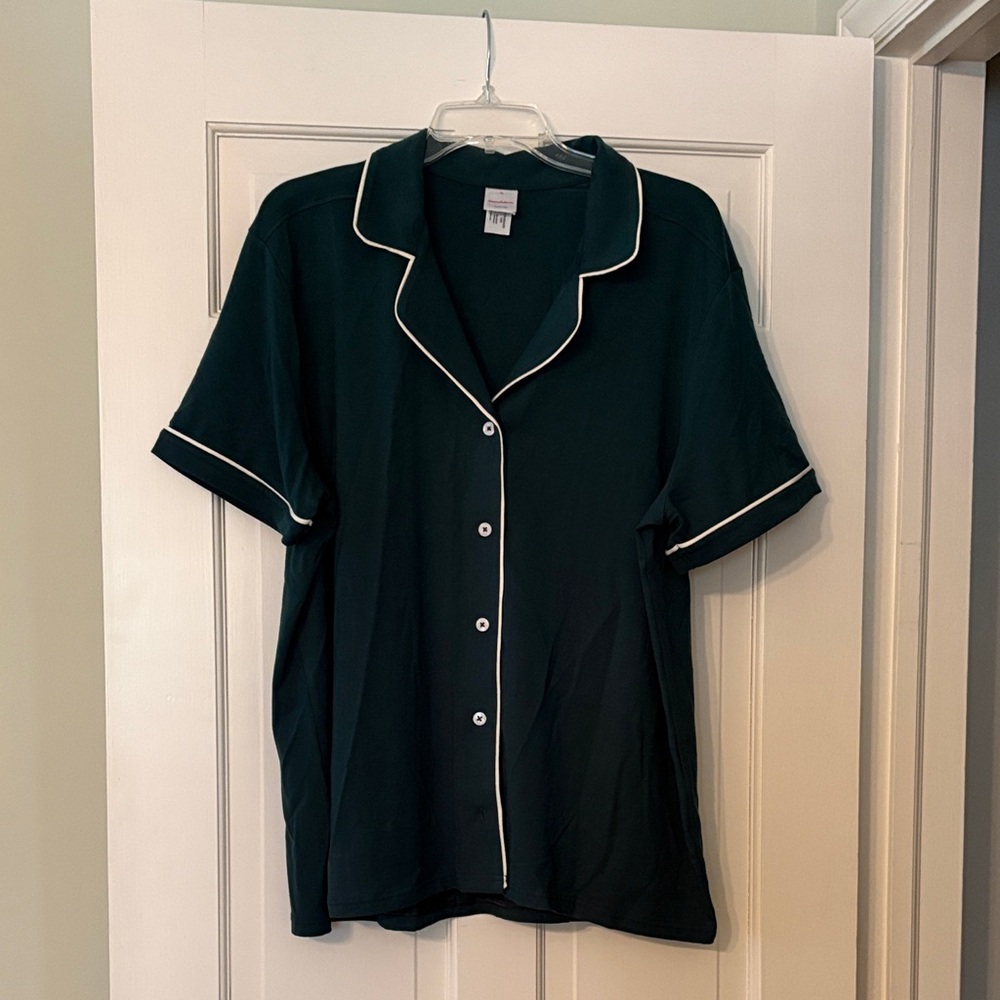 Hanna Andersson Pajama Set in Dark Green - size XL